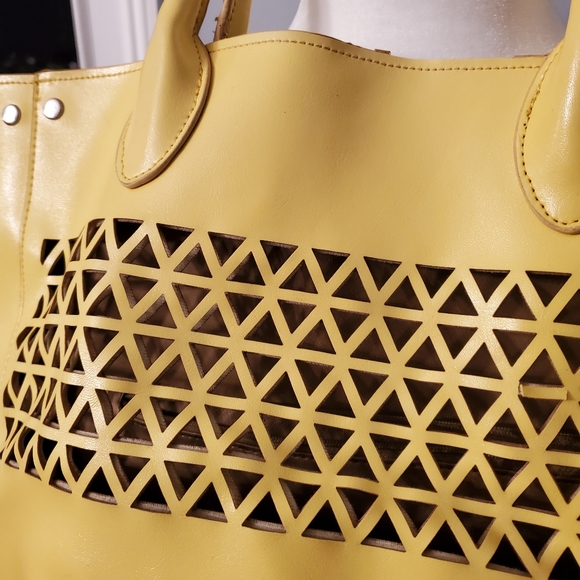 large tote - Picture 2 of 9